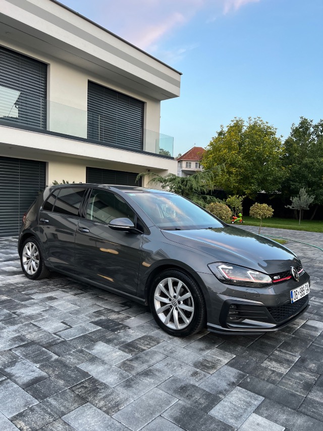 Volkswagen Golf 1.6