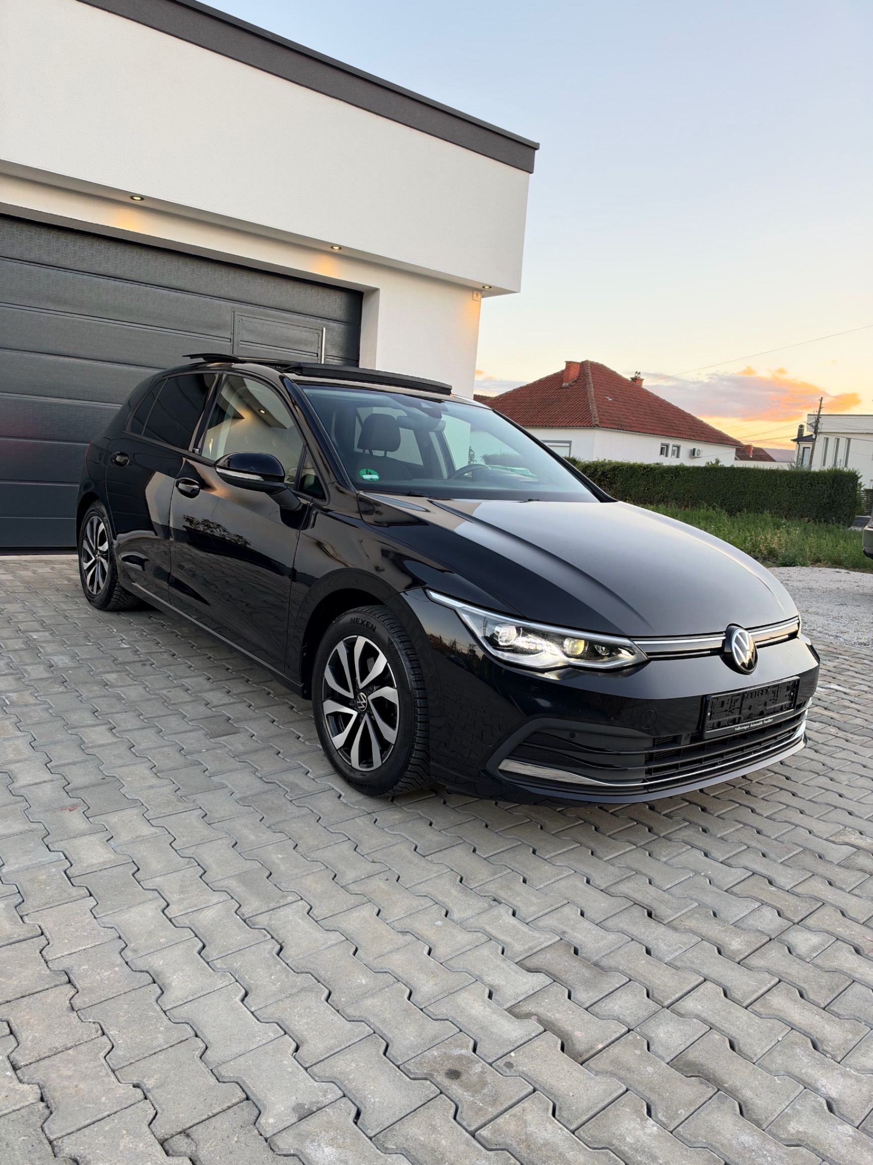 Volkswagen Golf GOLF 8 ACTIVE 2.0 TDI 150PS DSG MATRIX PANORAMA - HeadUp Dis – Foto 1