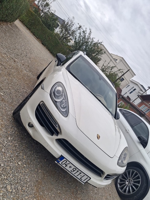 Porsche Cayenne 3.0 v6