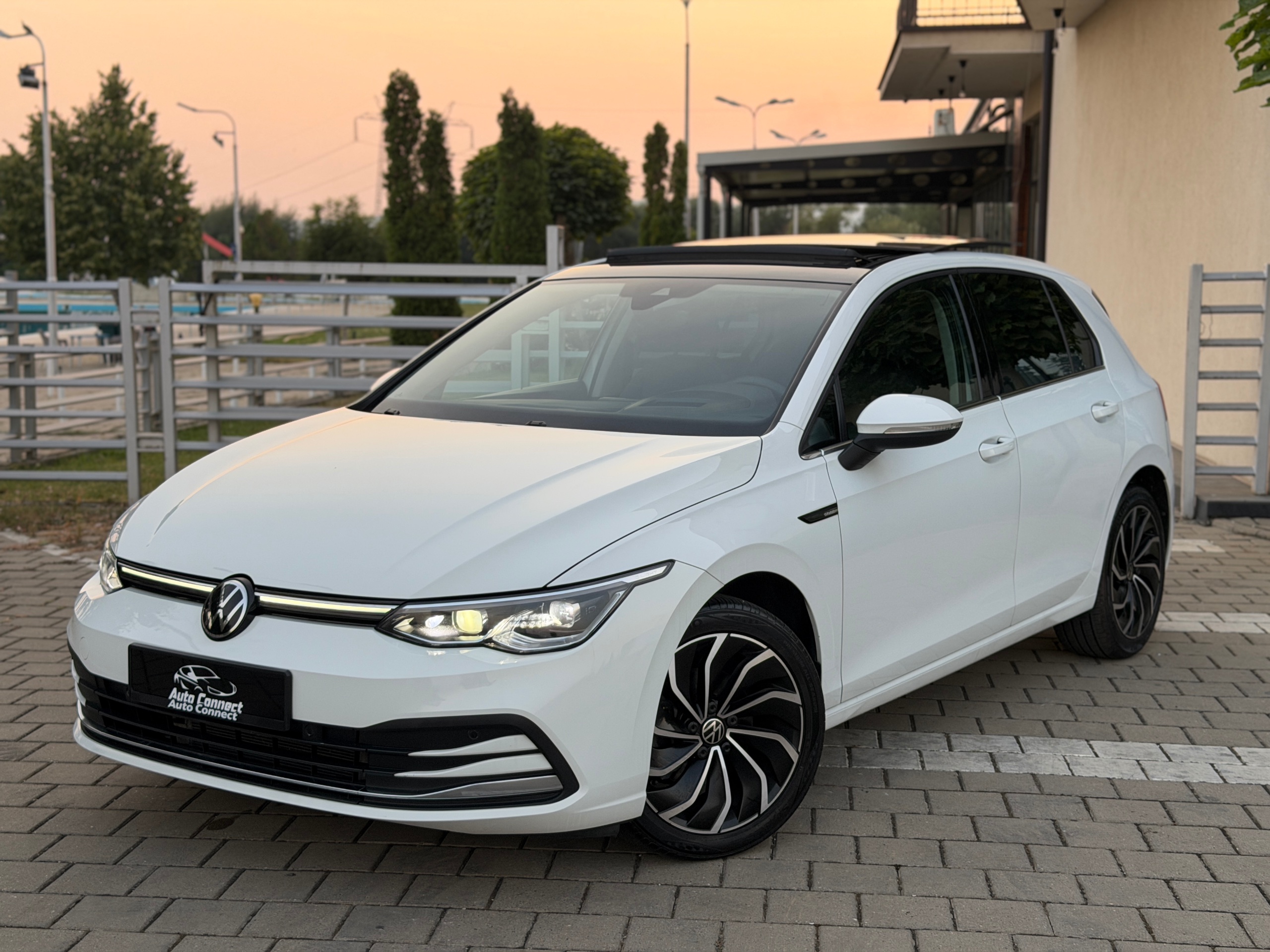 Volkswagen Golf 2.0TDI STYLE MODEL – Foto 1